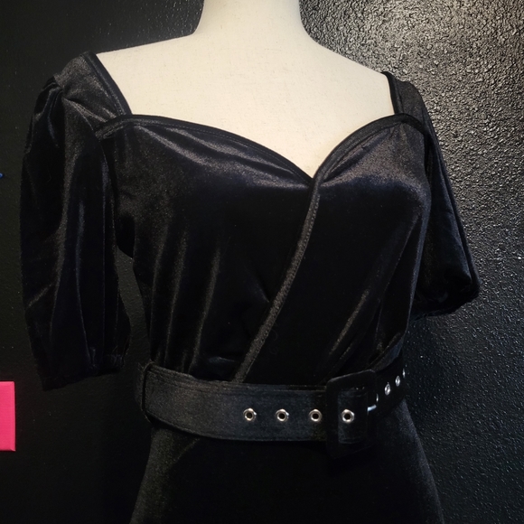 NWOT Retro Stretch Velvet Dress - Picture 2 of 4